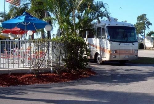 Gulf Air Rv Resort - Campground Fort Myers מראה חיצוני תמונה